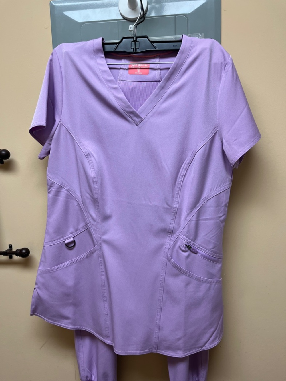 Women's V-Neck Lilac Scrub Tunic with Joggers